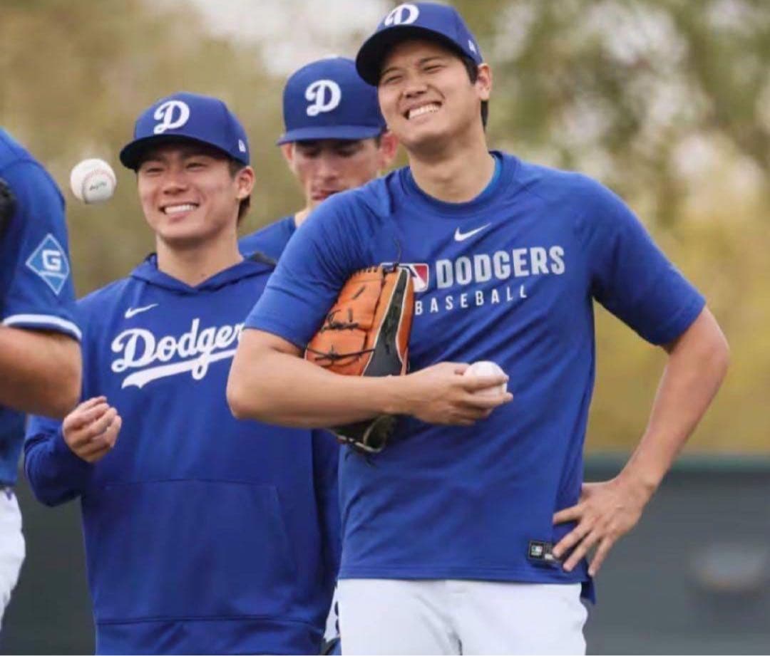 ドジャース 選手着用モデル スリーブレスパーカー サイズM 新品タグ付