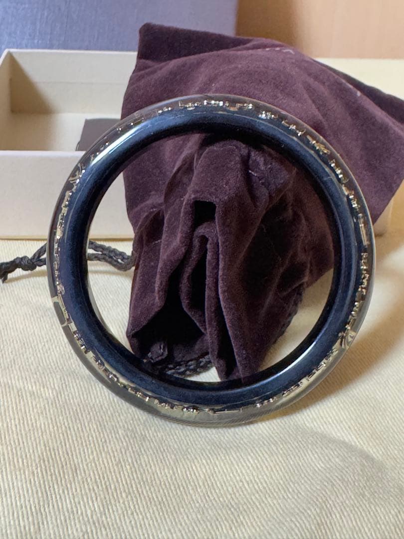 明日美　Louis Vuitton アンクルージョン バングル ブラック