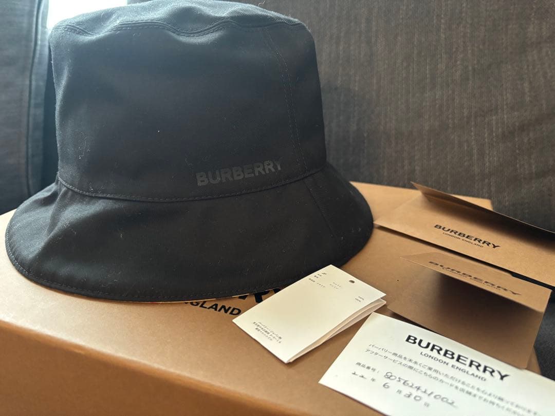 バーバリー リバーシブル バケットハット 未使用