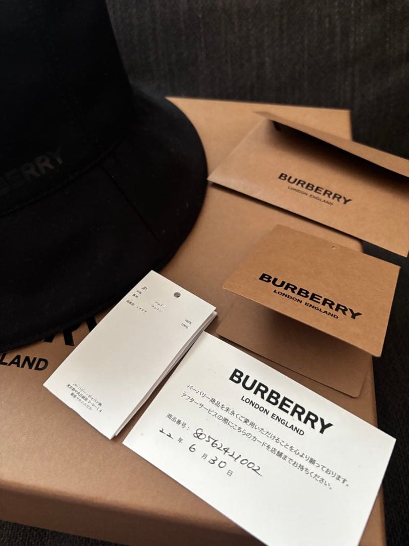 バーバリー リバーシブル バケットハット 未使用