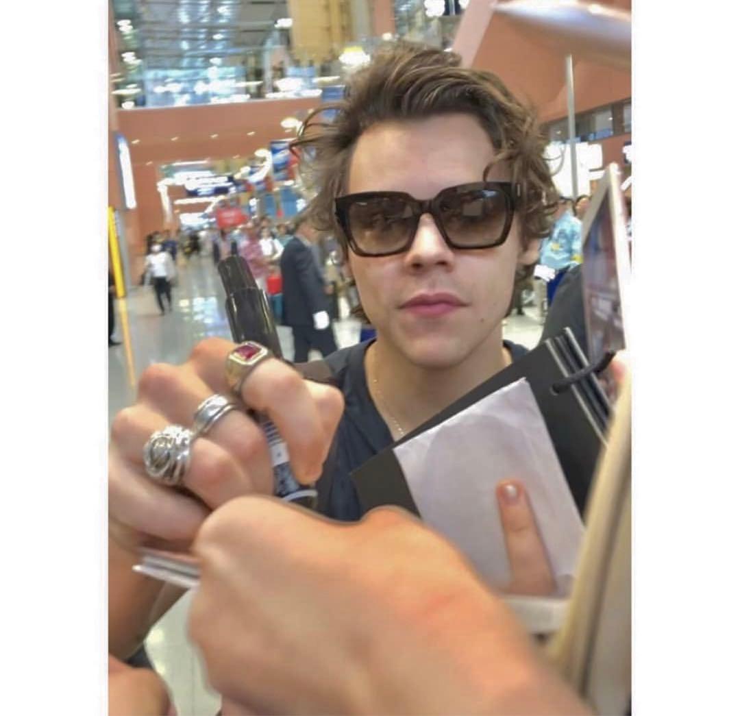 One Direction ワンダイレクション　ハリー サイン　アルバム