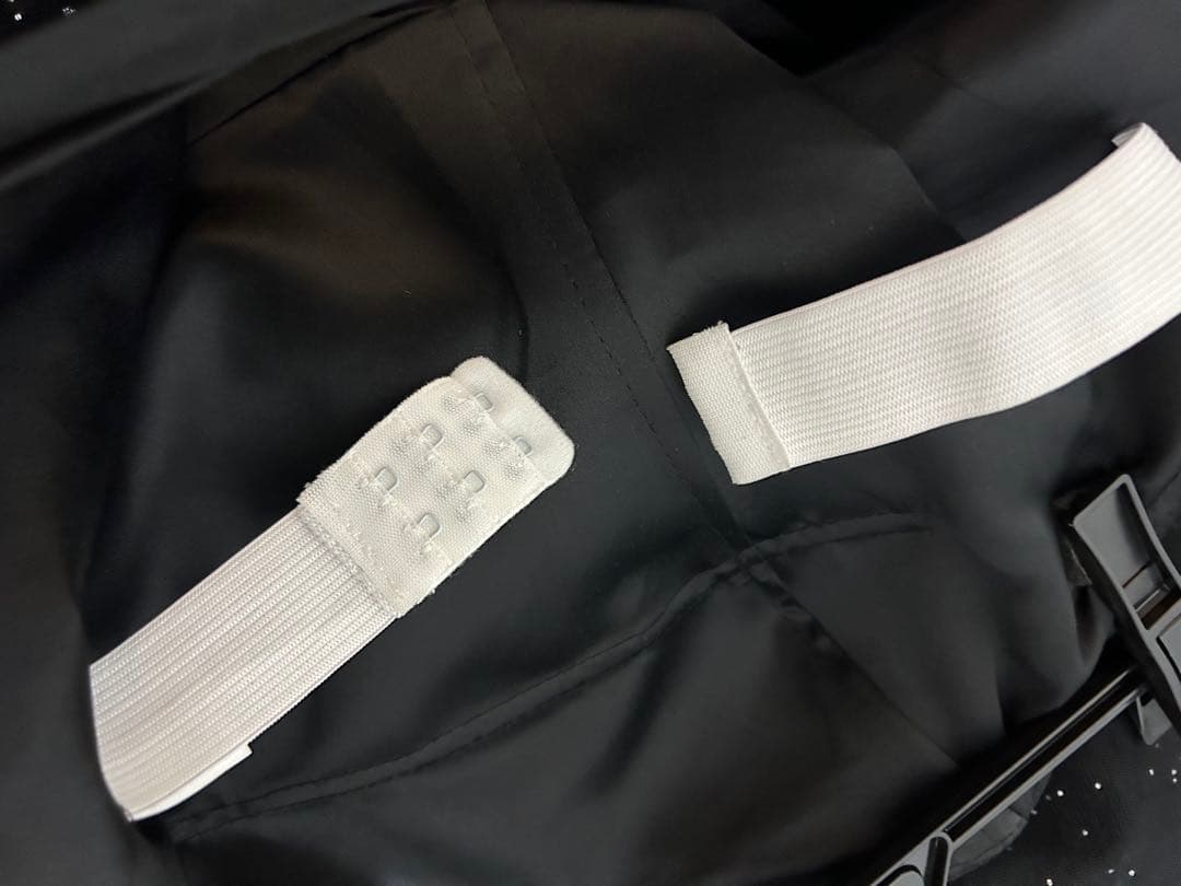 ブラック ストラップレス ウェディングドレス