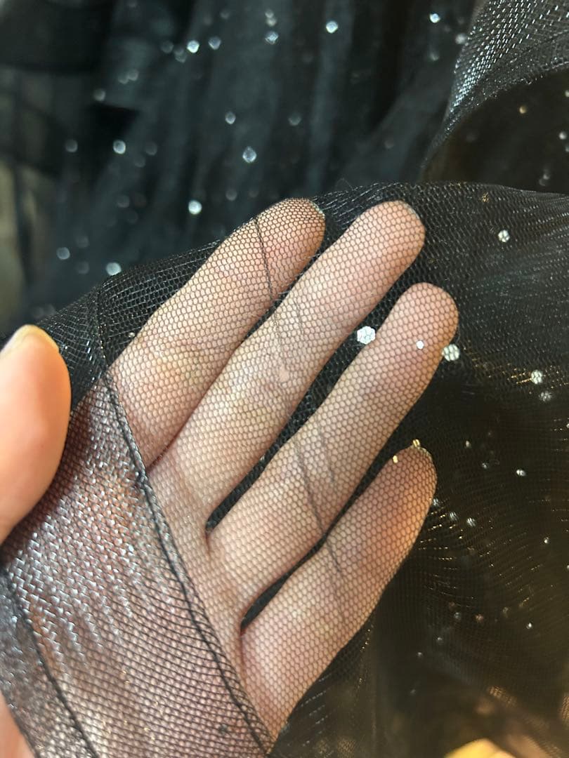 ブラック ストラップレス ウェディングドレス