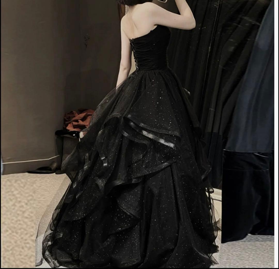 ブラック ストラップレス ウェディングドレス