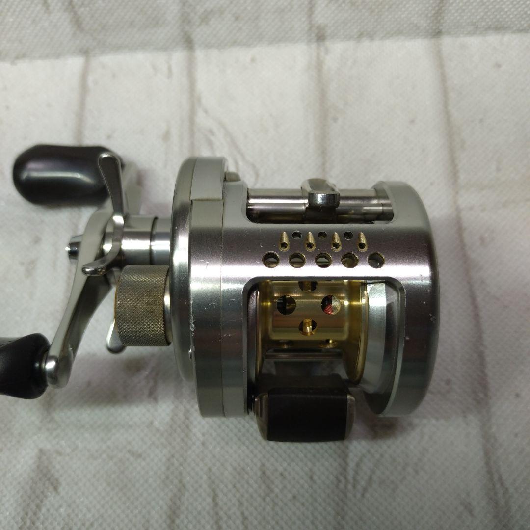 シマノ　カルカッタコンクエスト201DC　03カルカッタコンクエスト