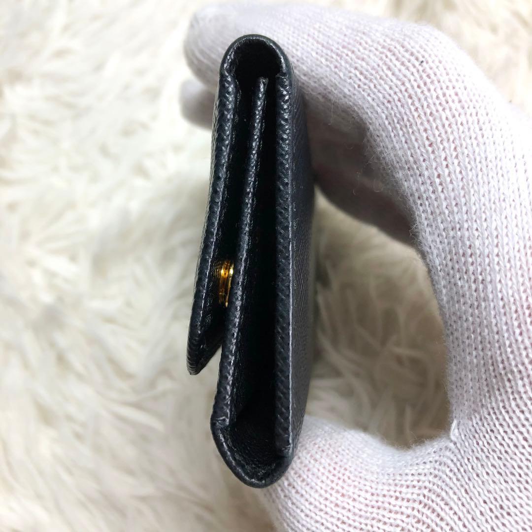 【極美品】PRADA キーケース 6連　メタルロゴ サフィアーノレザー ブラック