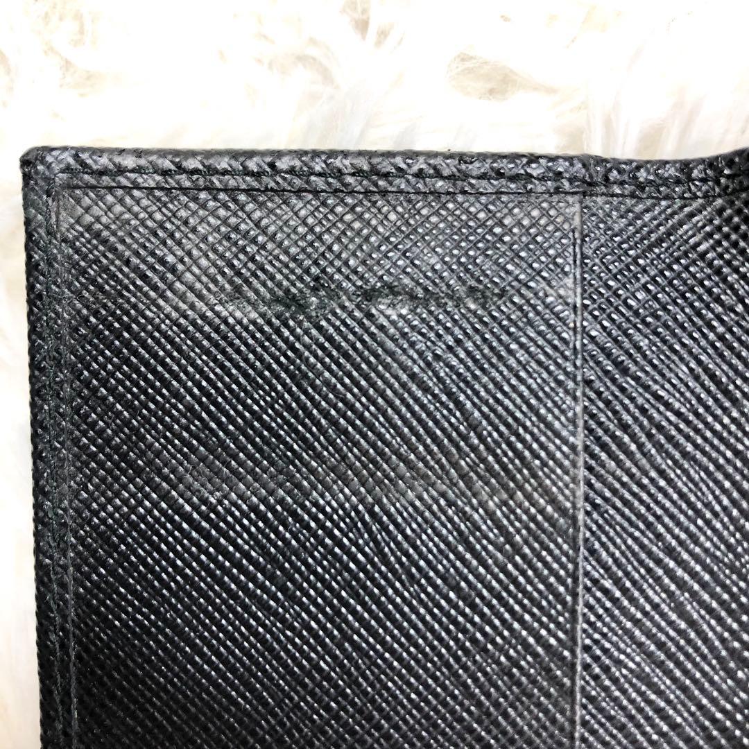 【極美品】PRADA キーケース 6連　メタルロゴ サフィアーノレザー ブラック