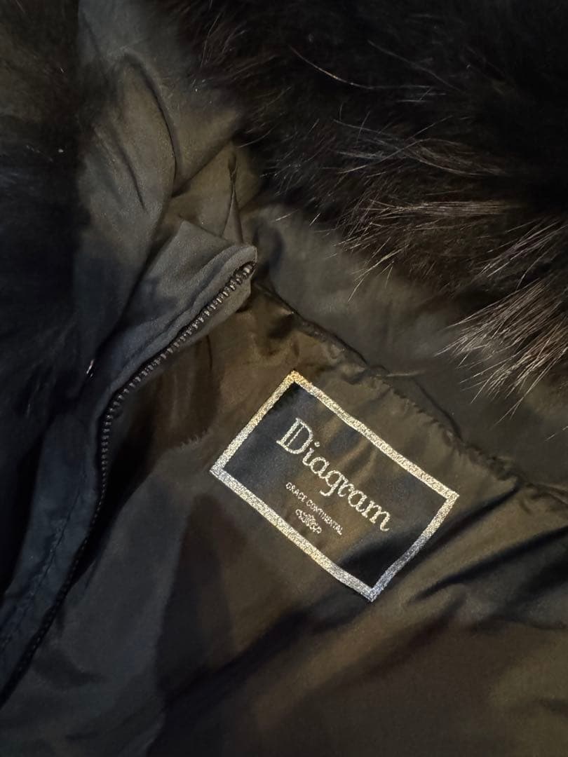 専用ダイアグラム　サイズ36 黒いフード付きダウンベスト・希少❤️リアルファー付き