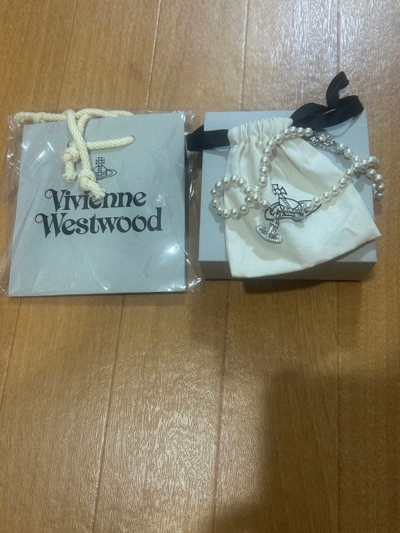 Vivienne Westwood LUCRECE PEARL ネックレス