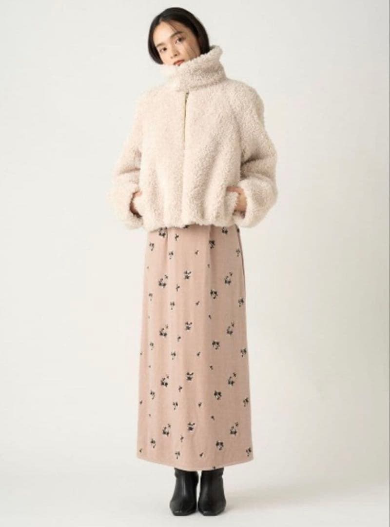 美品　FRAY I.D 完売24AW スクエアネックベロア刺繍OP