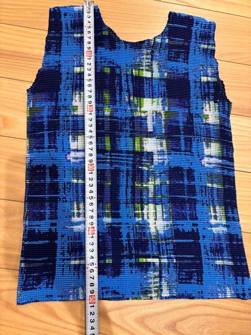 me ISSEY MIYAKE青系チェックノースリーブタンクトップ
