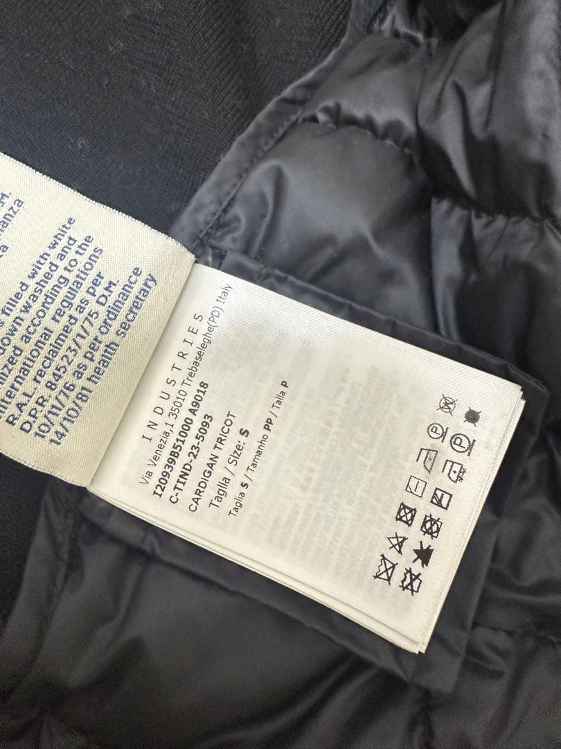 モンクレール　ニットダウン