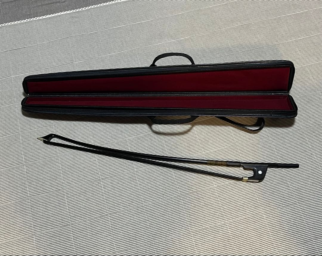 【美品】コントラバス弓 ケース付き　黒弓　カーボン