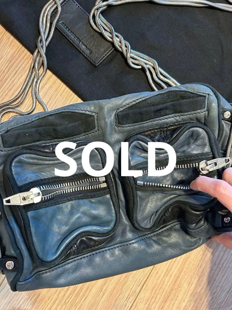 アレキサンダーワン　ブレンダ　ジップチェーンショルダーバッグ