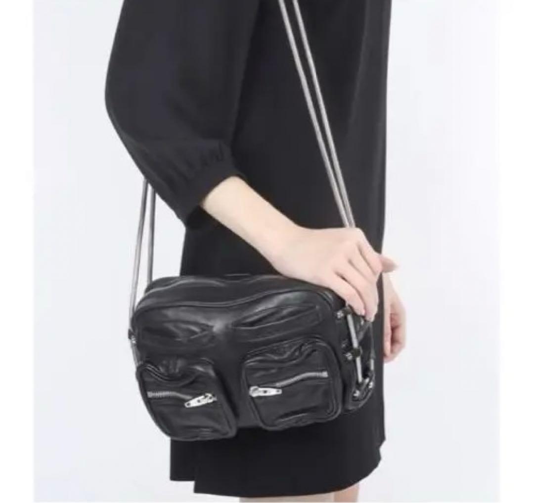 アレキサンダーワン　ブレンダ　ジップチェーンショルダーバッグ