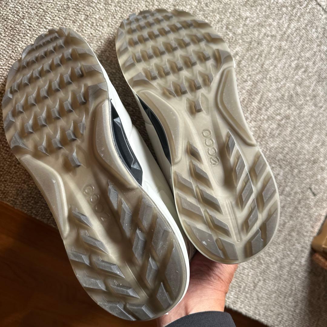 一度使用ほぼ未使用一番人気ecco GORE-TEX スニーカー定価44,000