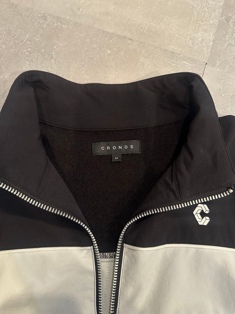CRONOS ジップアップ クロップドジャージ　値下げしました！