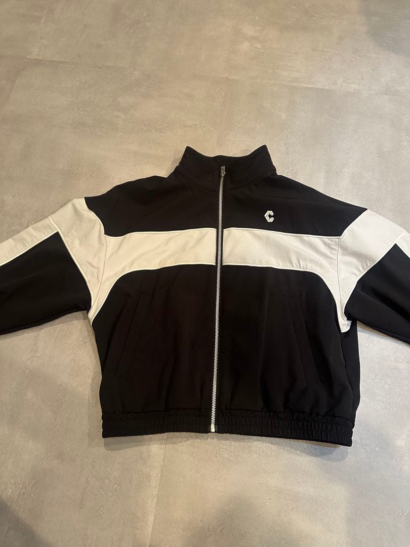 CRONOS ジップアップ クロップドジャージ　値下げしました！