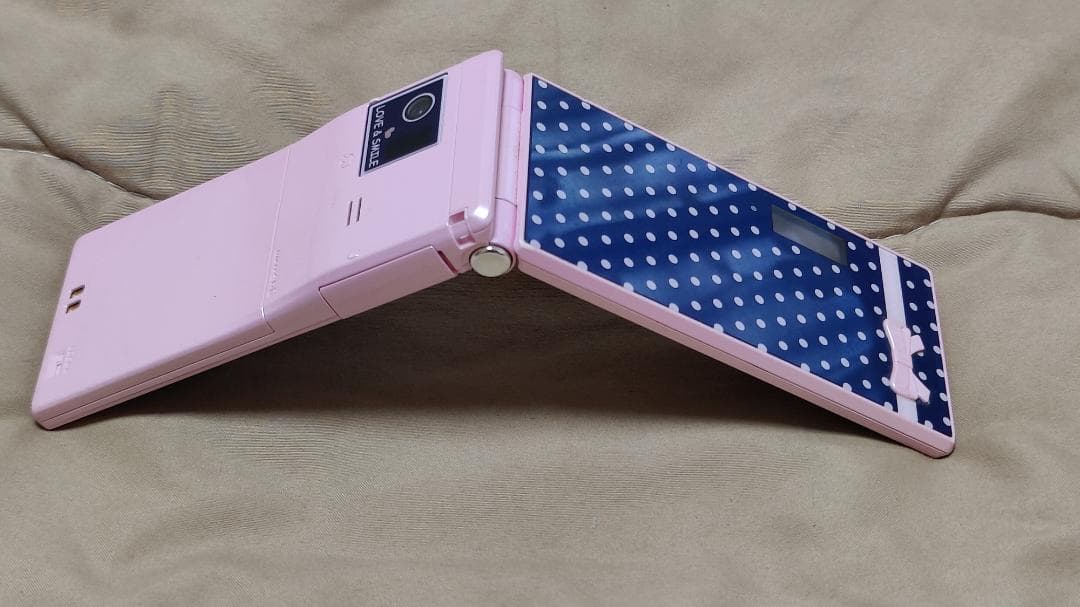 希少⭐️ ドコモ docomo F-06D ハッピーピンク 動作確認済み