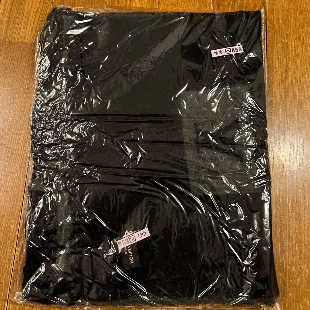 値下げ⭕️Louis Vuitton ロゴマフラー 黒/グレー　クリーニング済み。