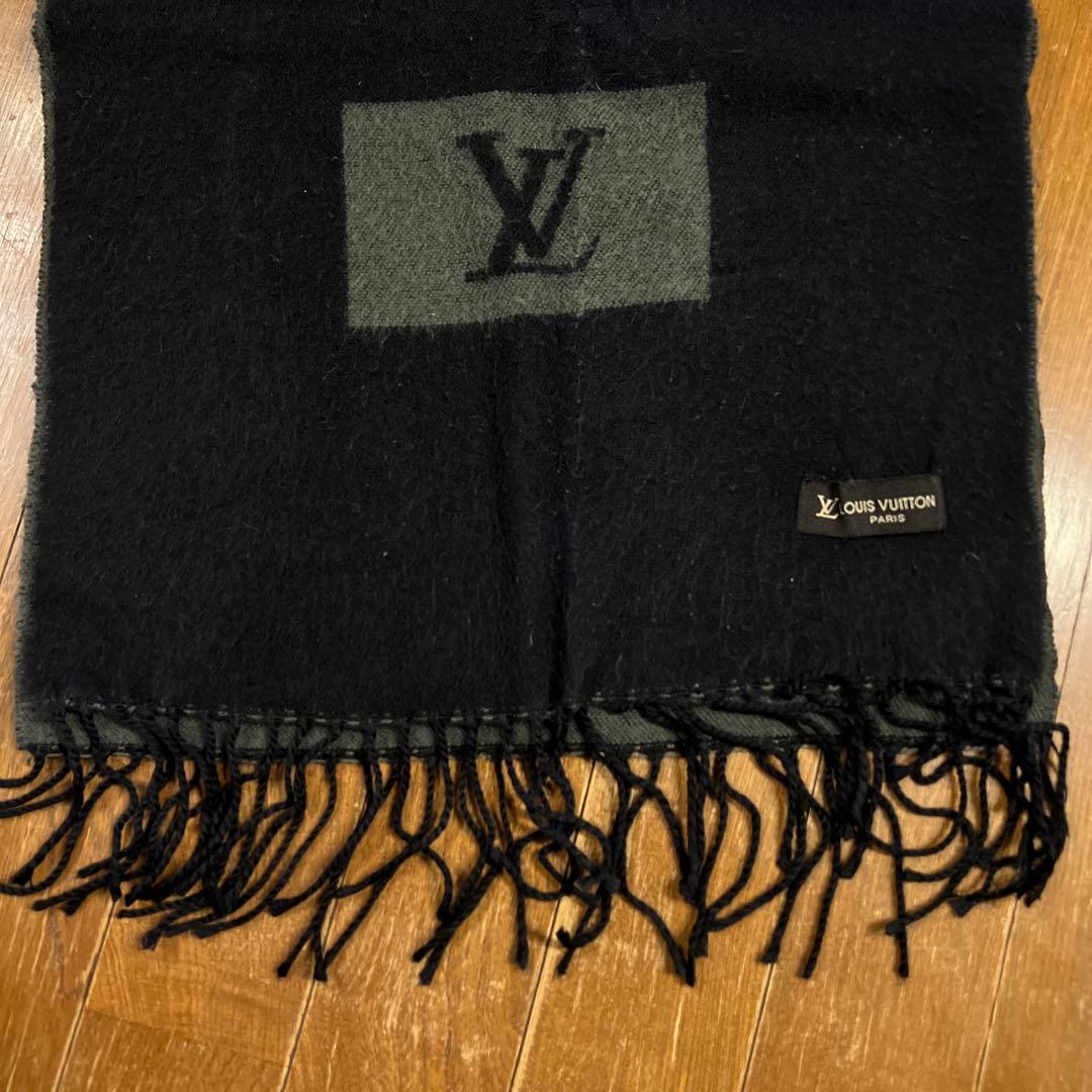 値下げ⭕️Louis Vuitton ロゴマフラー 黒/グレー　クリーニング済み。