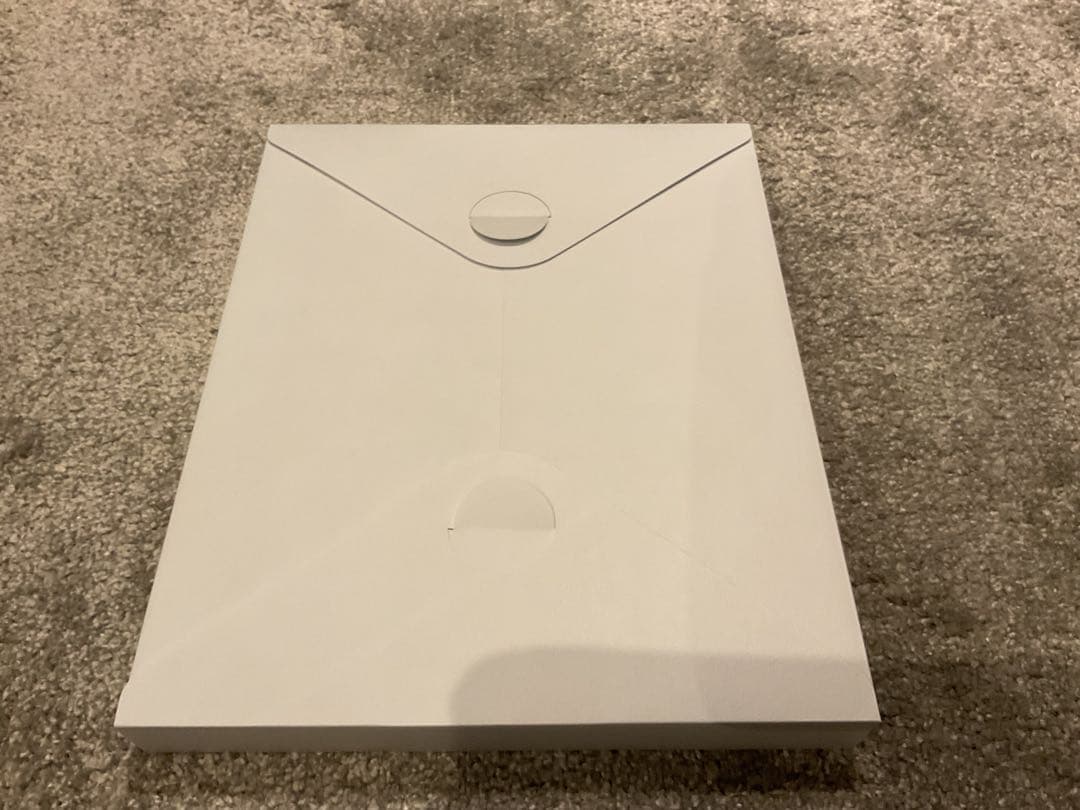 h*h様 MLXF2J/A Designed by Apple in Calif