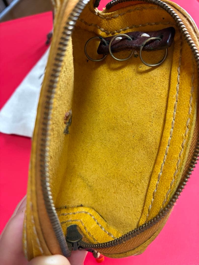 【10/7 11:30までSALE】 アンリクイール　イエロー キーケース