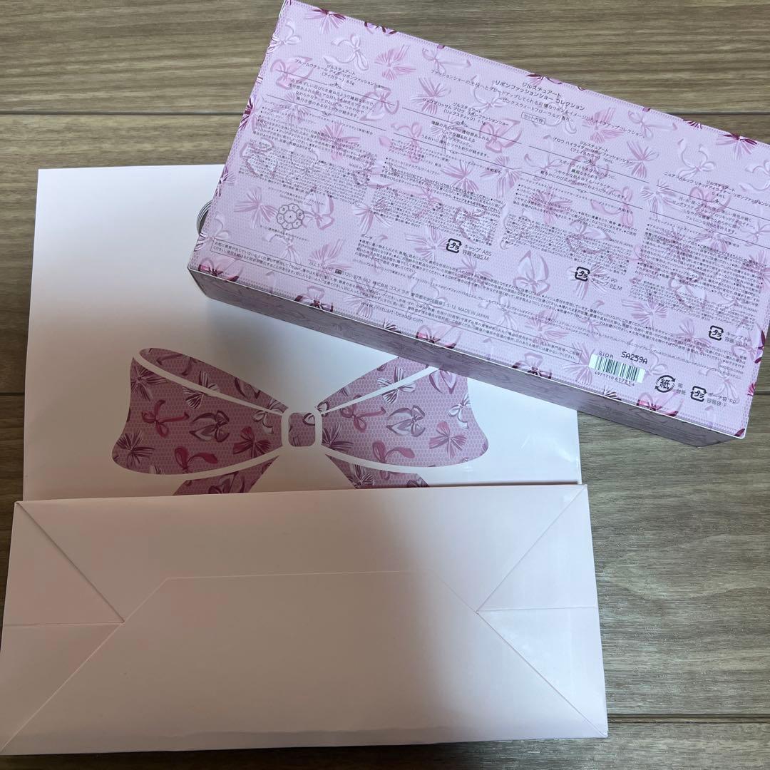 新品未開封　ジルスチュアート　クリスマスコフレ　2025年　限定ショッパー付き