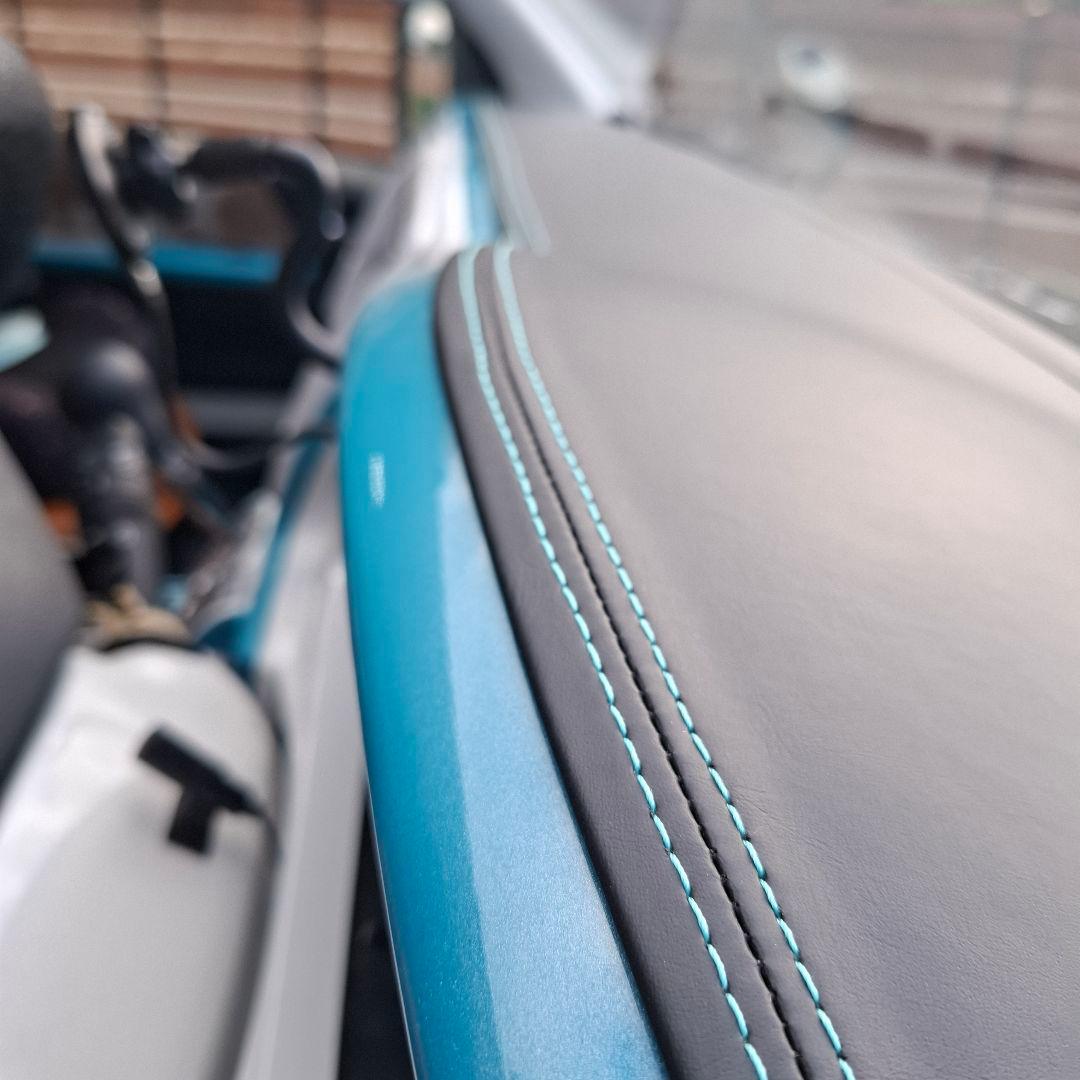 【ゴリパネ】ナロー用高級ベイビー(ステッチあり)ハイエース200系ダッシュパネル