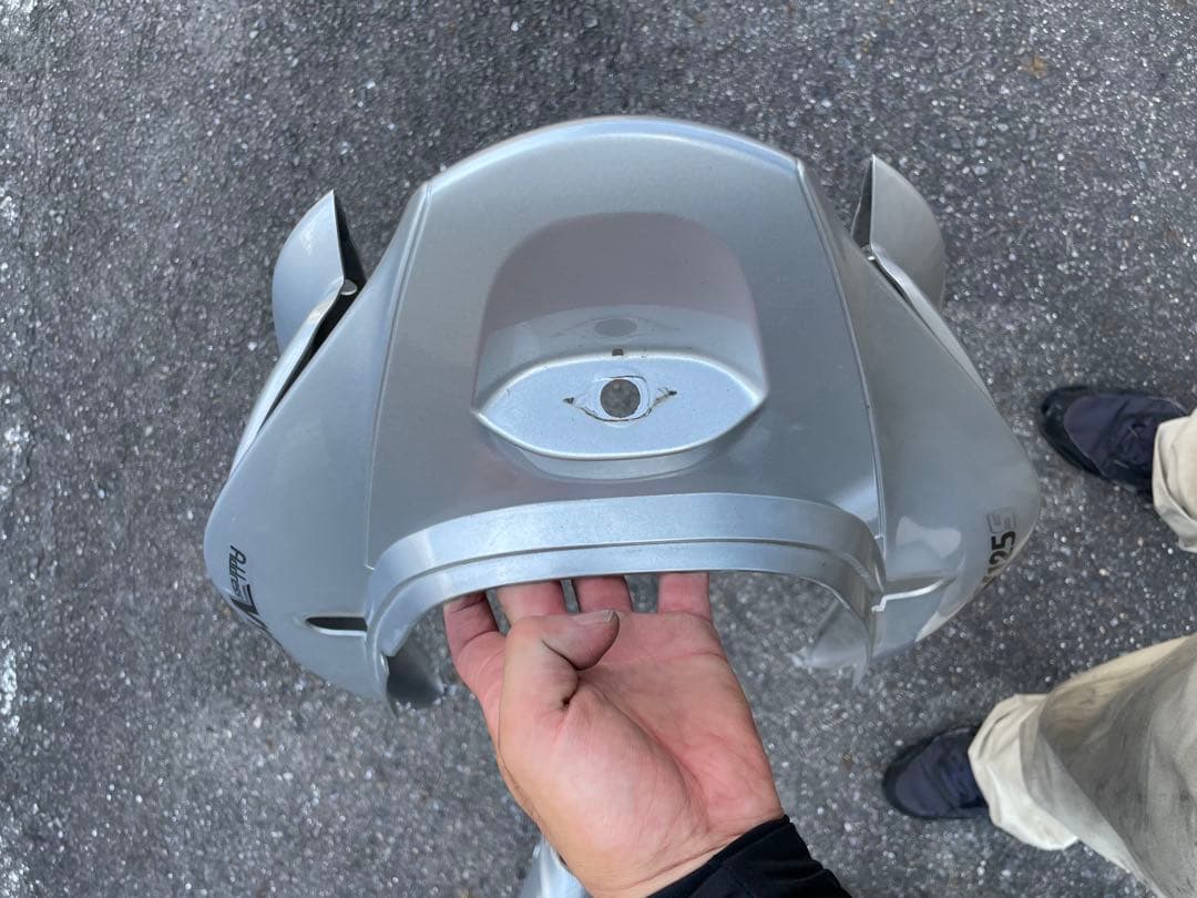 スズキ　アドレスv125s カウル シルバー