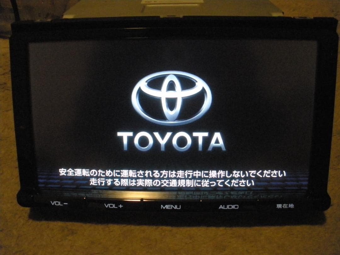 トヨタ純正ナビゲーション　NSZT-Y64T　地図データ22年春版・更新24年