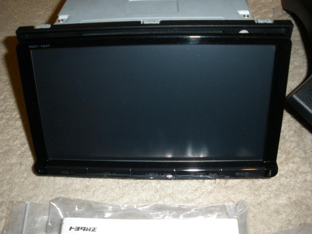 トヨタ純正ナビゲーション　NSZT-Y64T　地図データ22年春版・更新24年