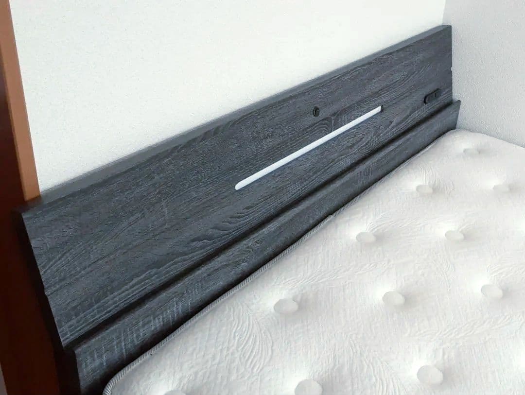 ダブルベッド　フレーム　マットレス付　ダメージ少　使用期間短いです