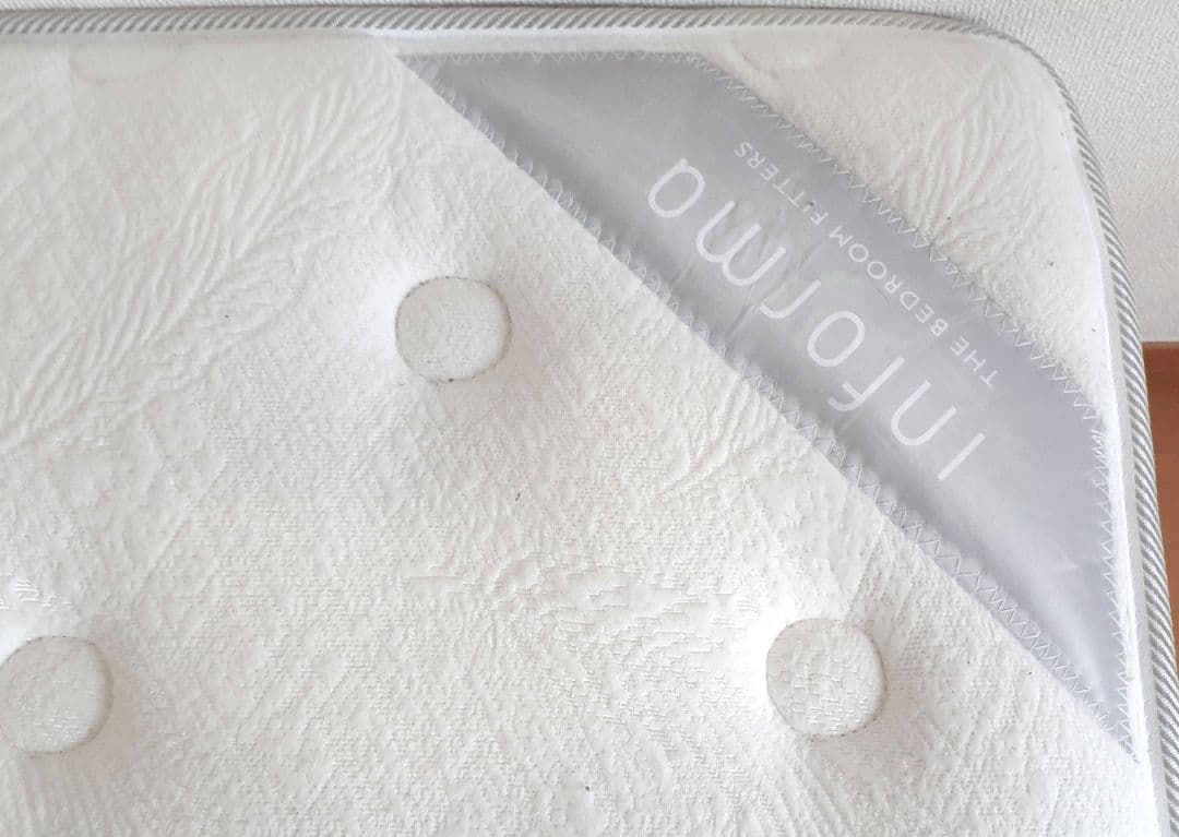 ダブルベッド　フレーム　マットレス付　ダメージ少　使用期間短いです