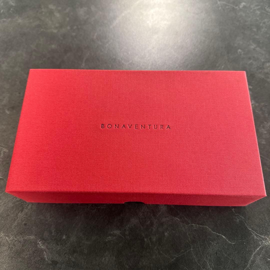 新品 iPhone 15 plus 肩掛け ストラップ付き ミラー