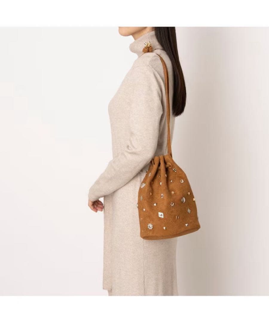 【kakatoo カカトゥ】スエード調スタッズドロストバッグ【美品】