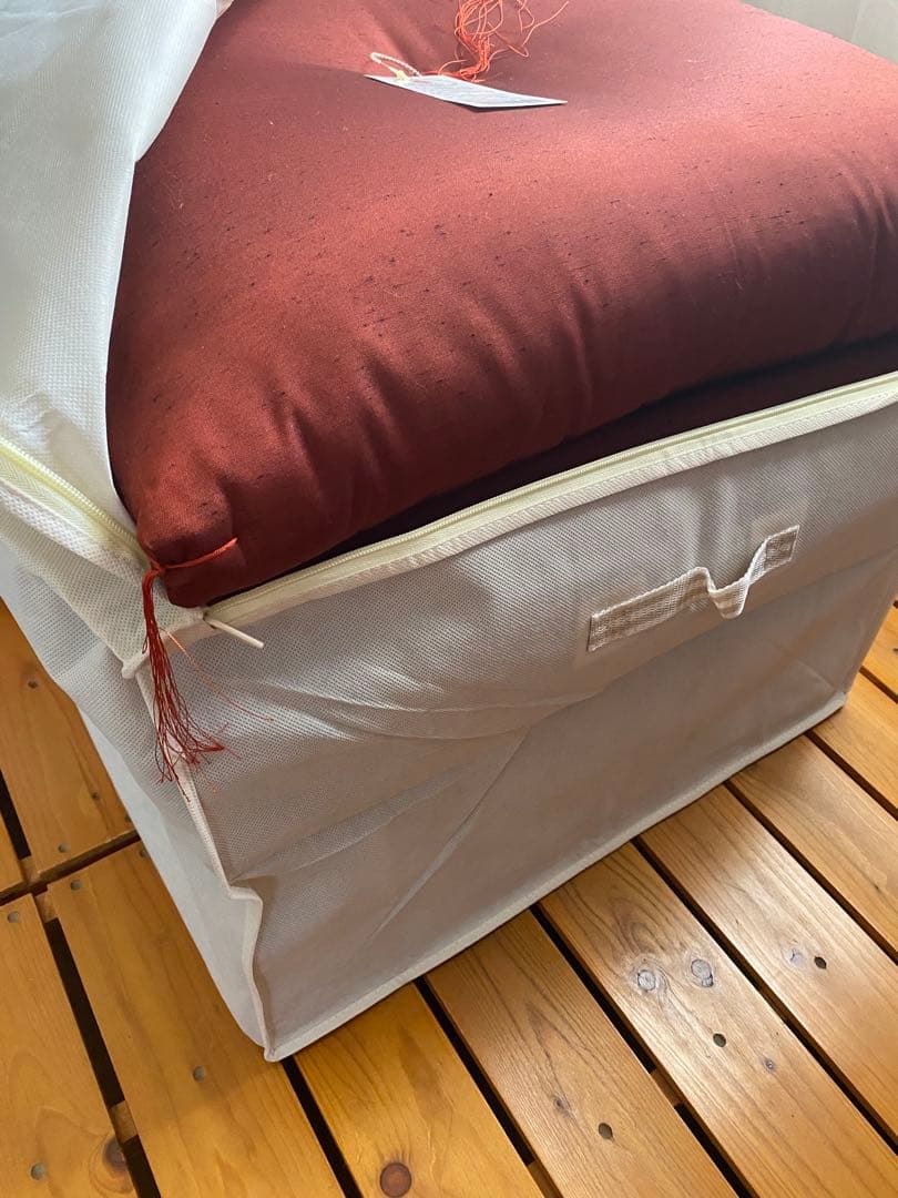 西川　婚礼冬座布団5枚組　新品　未使用品　夏カバー付　ふさ付59x63cm