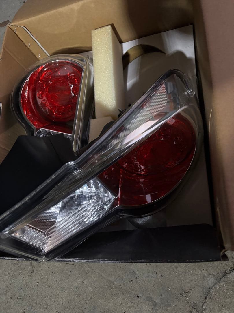 【美品】トヨタ86 ZN6 純正テールライト