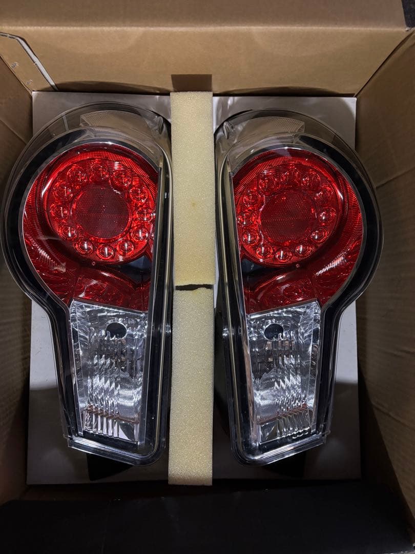 【美品】トヨタ86 ZN6 純正テールライト