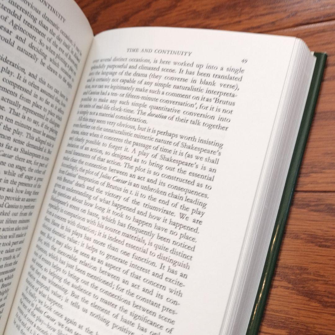 洋書 SCENIC FORM IN SHAKESPEARE