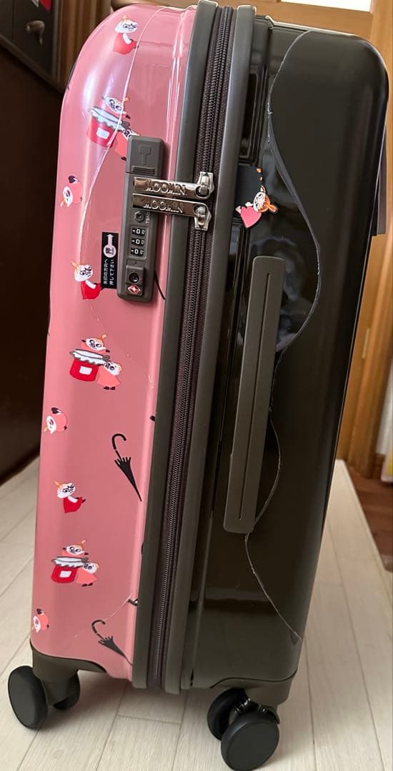 ひ*び様 新品未使用　 リトルミィのピンクのキャリーケース　 ５５Ｌ