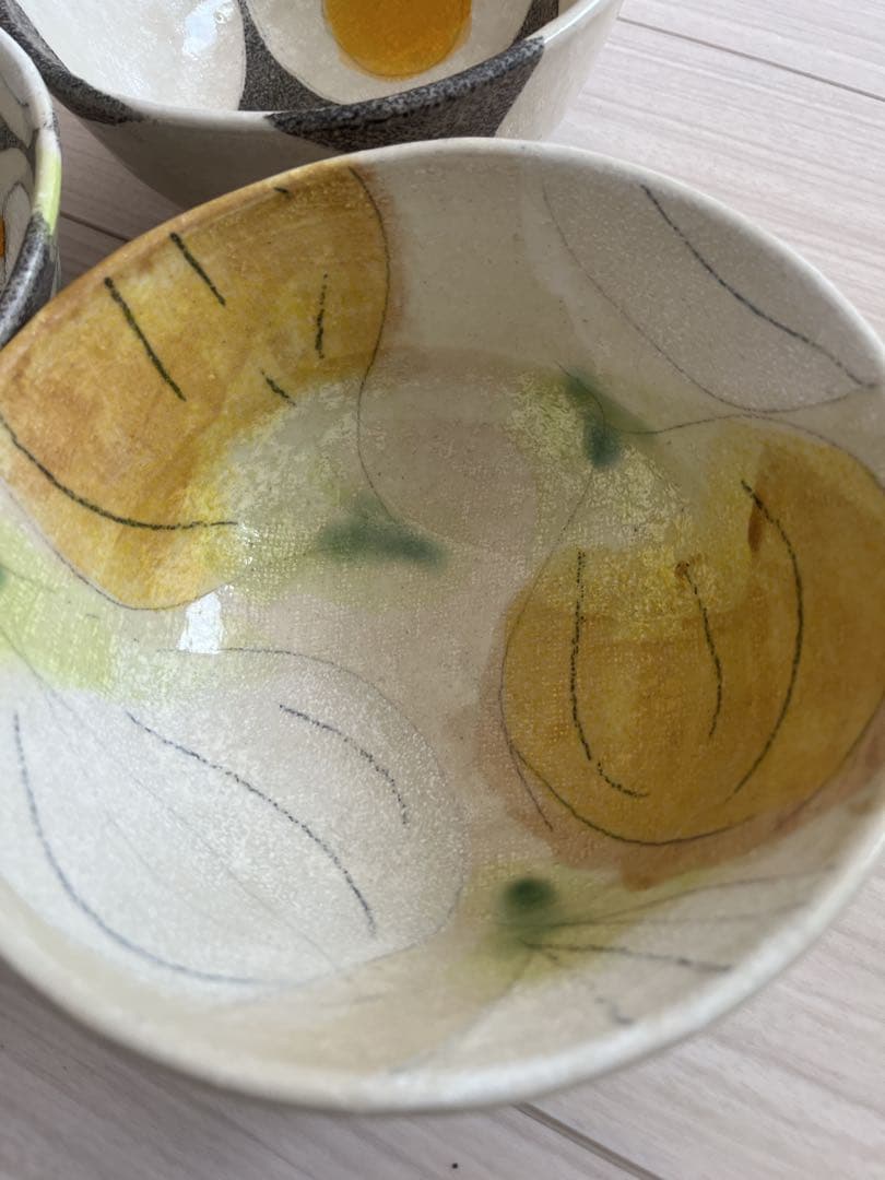 今井一美さん作 たまご　にんにく　タマネギデザインの陶器