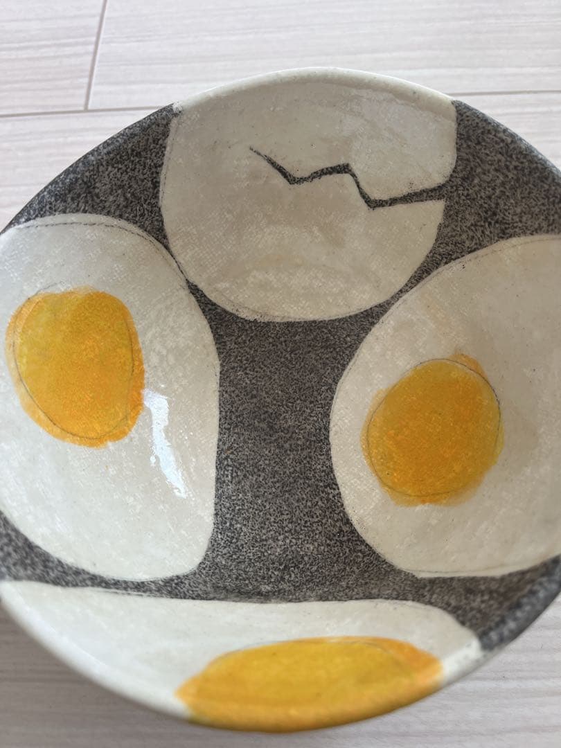 今井一美さん作 たまご　にんにく　タマネギデザインの陶器