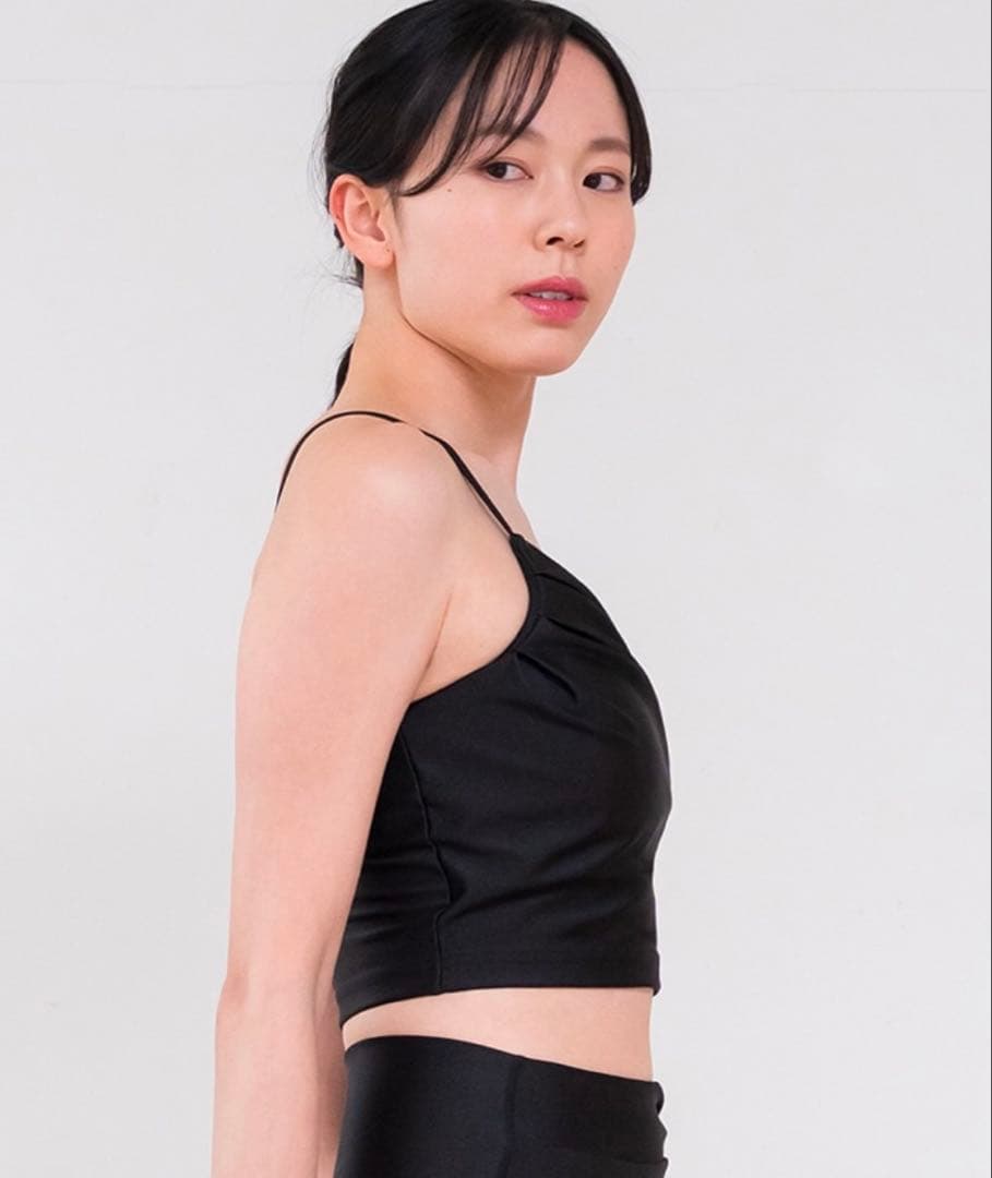 【新品】スカーラ　シャインストレッチアシンメトリーブラトップ＋ハッカン2本