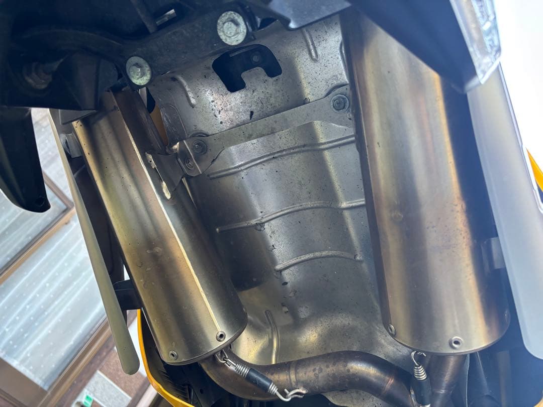 Akrapovic gsr400 gsr600用マフラー