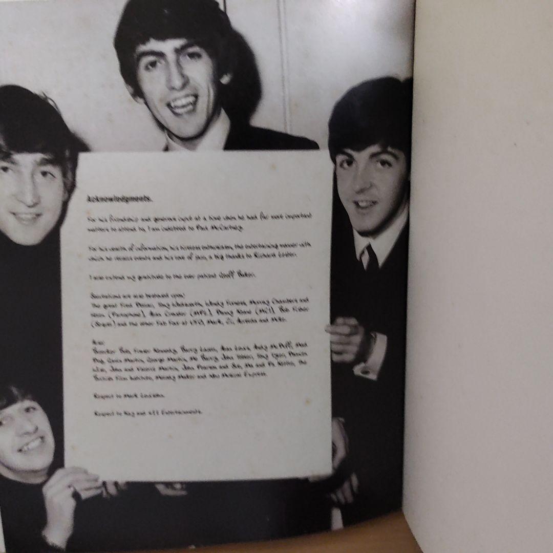ビートルズファン必見!!  BEATLES　AT  THE  MOVIE　【本】