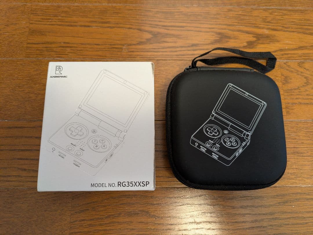 Anbernic RG35XXSP シルバー 専用ケース付き　新品 64gb