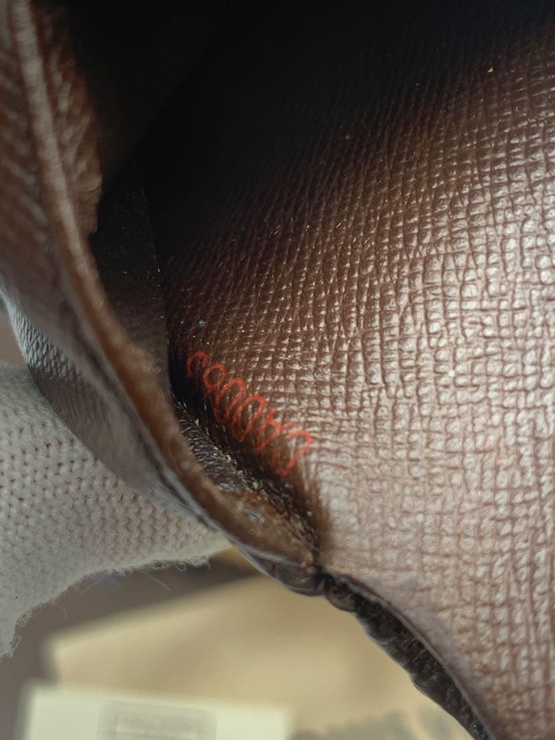 【美品】LOUISVUITTON ヴィトン　ダミエ　マルコ　二つ折り財布