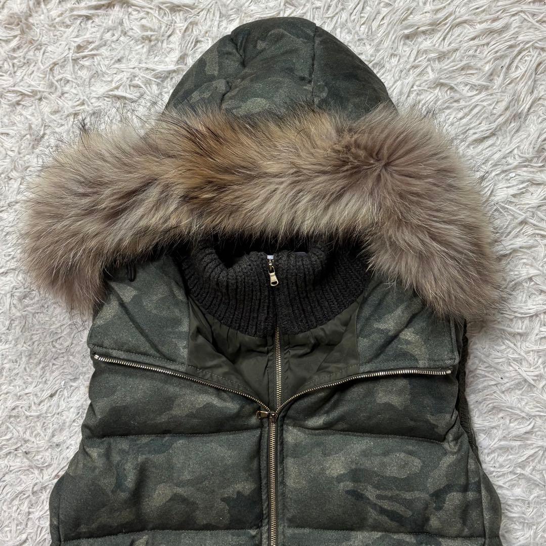 美品　タトラス ダウンジャケット　ベスト　カモフラ　リアルファー　シルク混　L