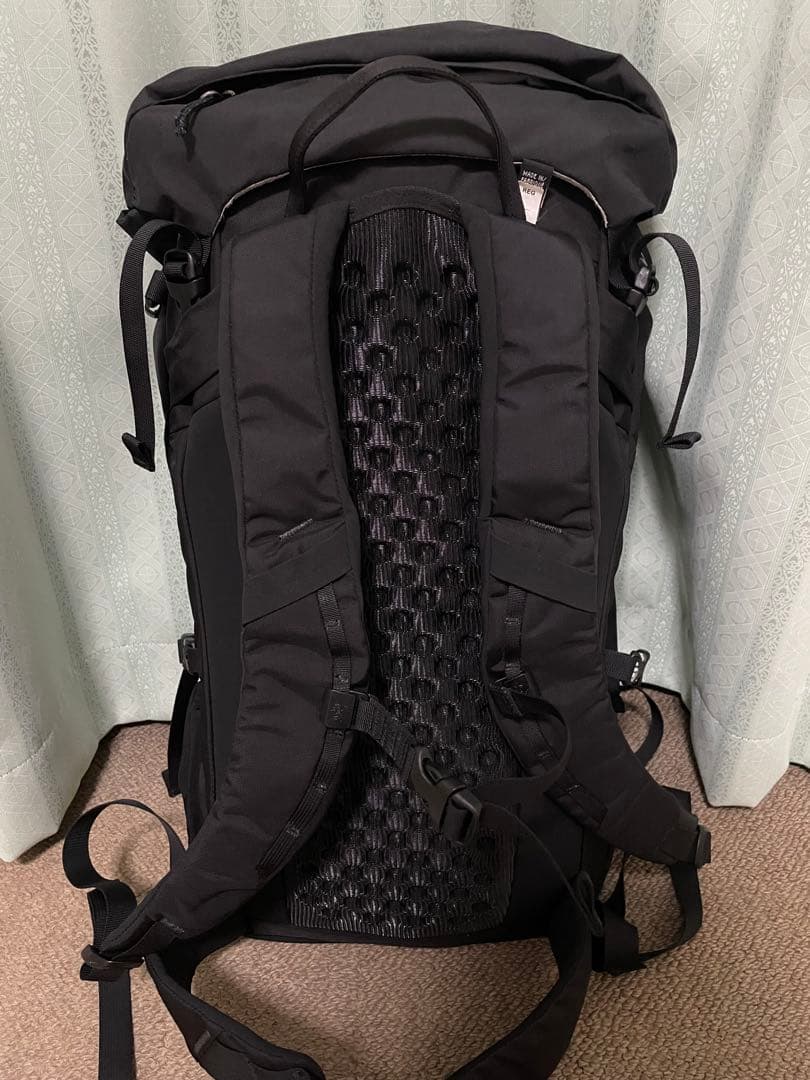 ARC'TERYX BRIZE 32 ブラックリュック